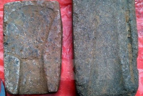 Yên Bái: Phát hiện và lưu giữ hai khuôn đúc đồng cổ bằng đá