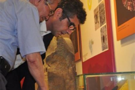 Trưng bày 150 cổ vật mới được khai quật tại Hoàng thành Thăng Long