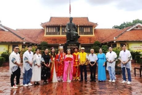 Đài Truyền hình thành phố Hồ Chí Minh (HTV7) phối hợp tổ chức hoạt động tại Di tích lịch sử Khu lưu niệm Nguyễn Du.