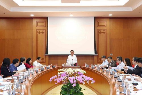 thuong-truc-ban-bi-thu-chu-tri-phien-hop-thu-nhat-ban-chi-dao-trung-uong-ve-phat-trien-van-hoa-viet-nam